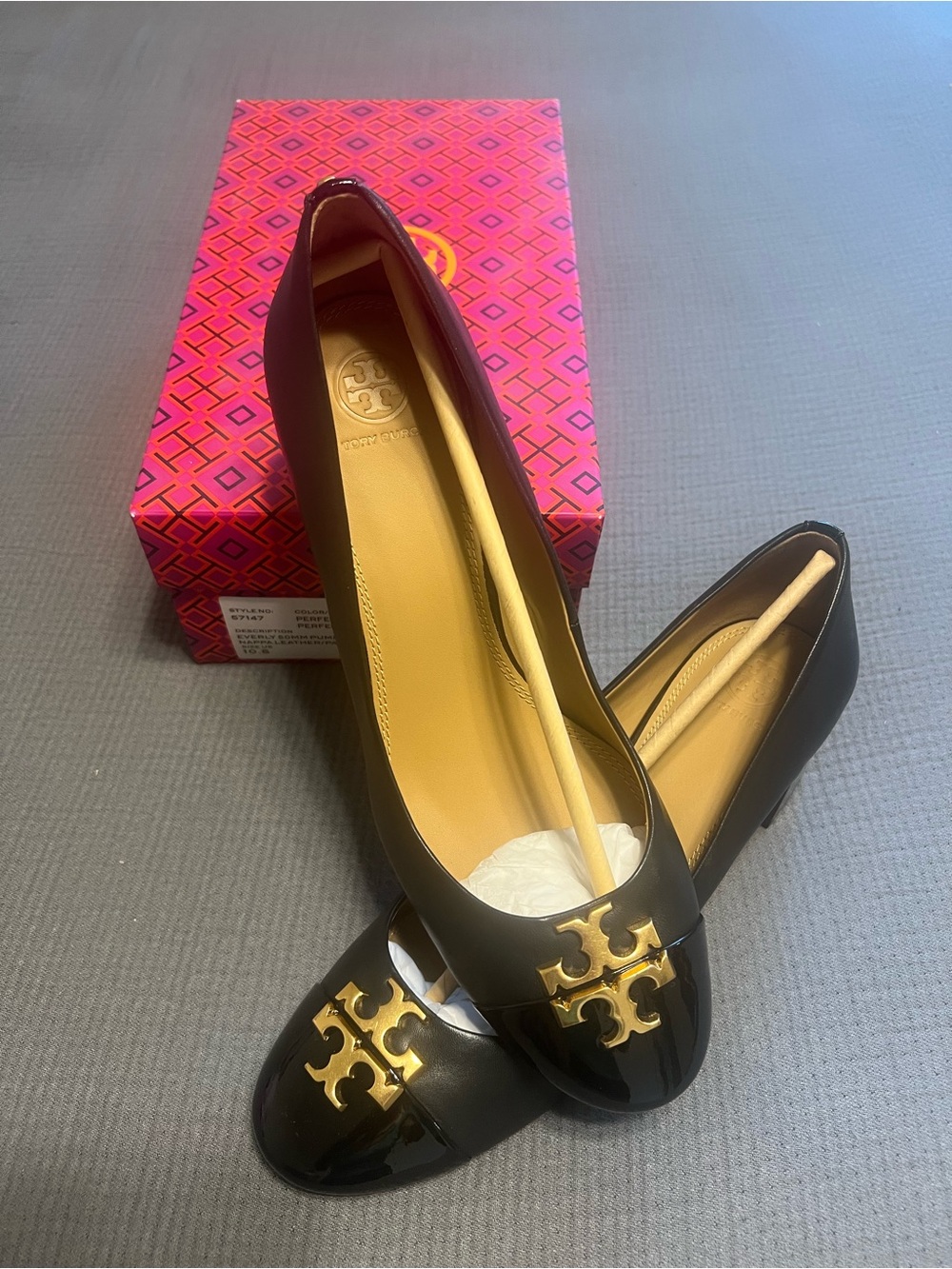 Tory Burch Everly 50MM Pump Nappa Leather/Patent Leather
